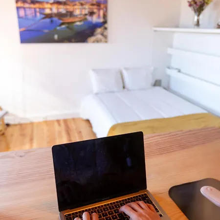 4 Pessoas No Appartement *